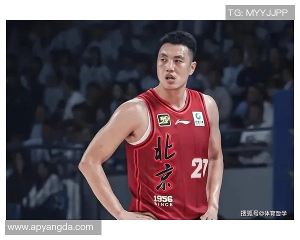 孙亚辉分享北京男篮开工合影翟晓川为球队送红包庆祝新赛季 孙亚辉分享北京男篮开工合影翟晓川为球队送红包庆祝新赛季